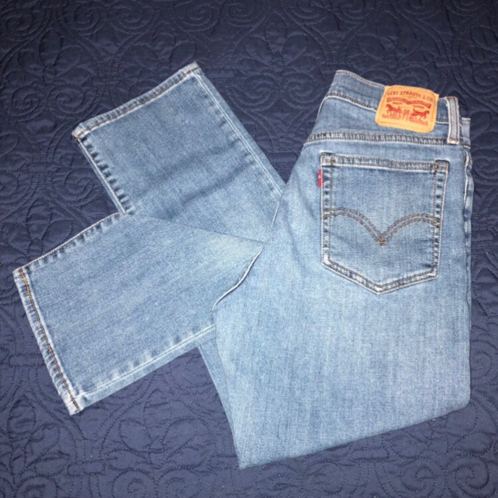 Levi’s “Wedgie Straight” Ripped Distressed Button Fly Jeans, Sz 30/26 (10)